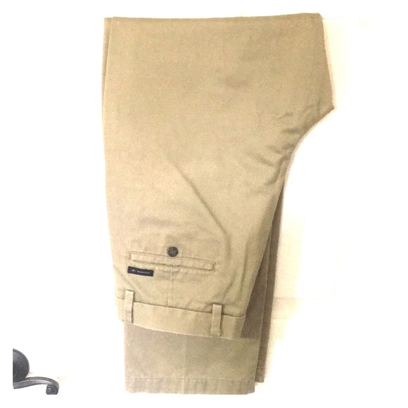 Dockers khakis. Classic straight fit. Size 36x32 - Picture 1 of 6